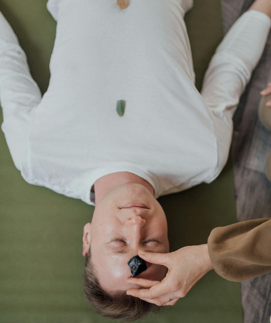 La Lithothérapie : Équilibrer Corps et Esprit par les Pierres Naturelles - Litho Natura