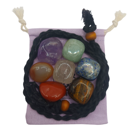 Lot de Pierres Roulées 7 Chakras avec Pendentif Porte-Pierre Offert