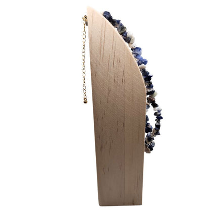 Collier Chips en Lapis Lazuli – Élégance & Intuition
