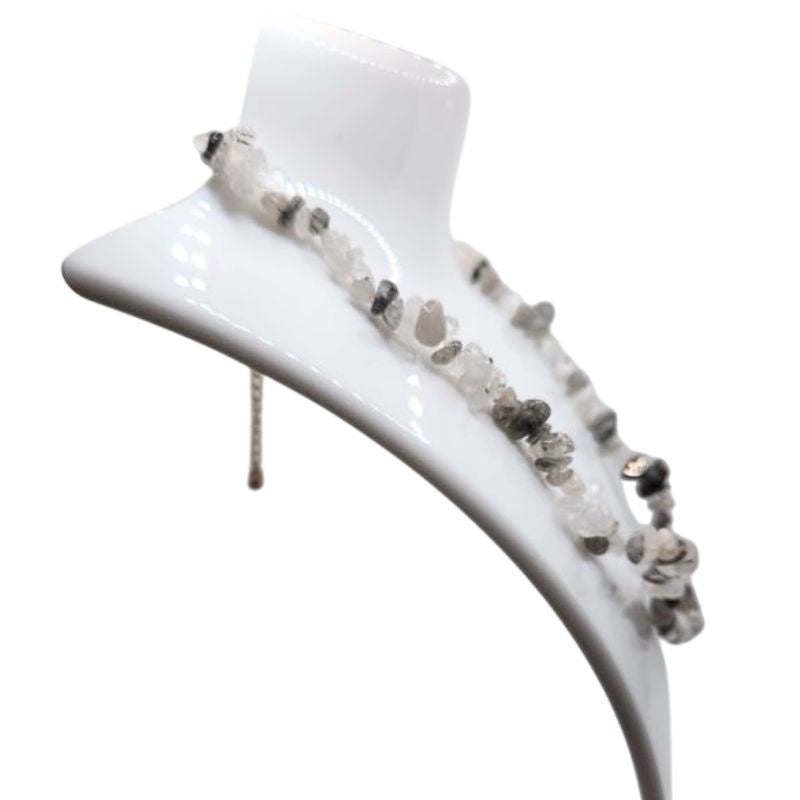 💎 Collier Chips en Quartz Réticulé – Élégance Naturelle & Énergie Pure