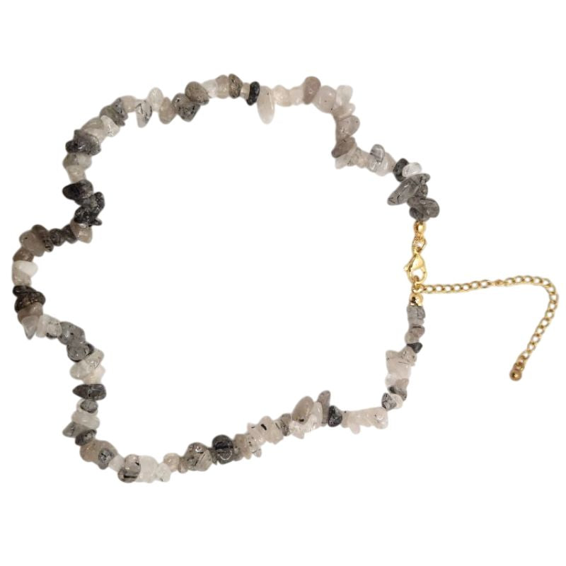 💎 Collier Chips en Quartz Réticulé – Élégance Naturelle & Énergie Pure