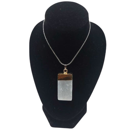 Pendentif Doré en Sélénite Naturelle